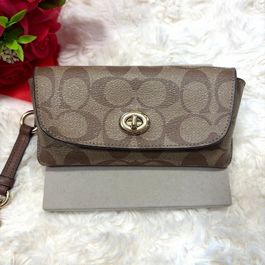 coach コーチ　シグネチャー　メガネケース　ターンロック　ゴールド金具