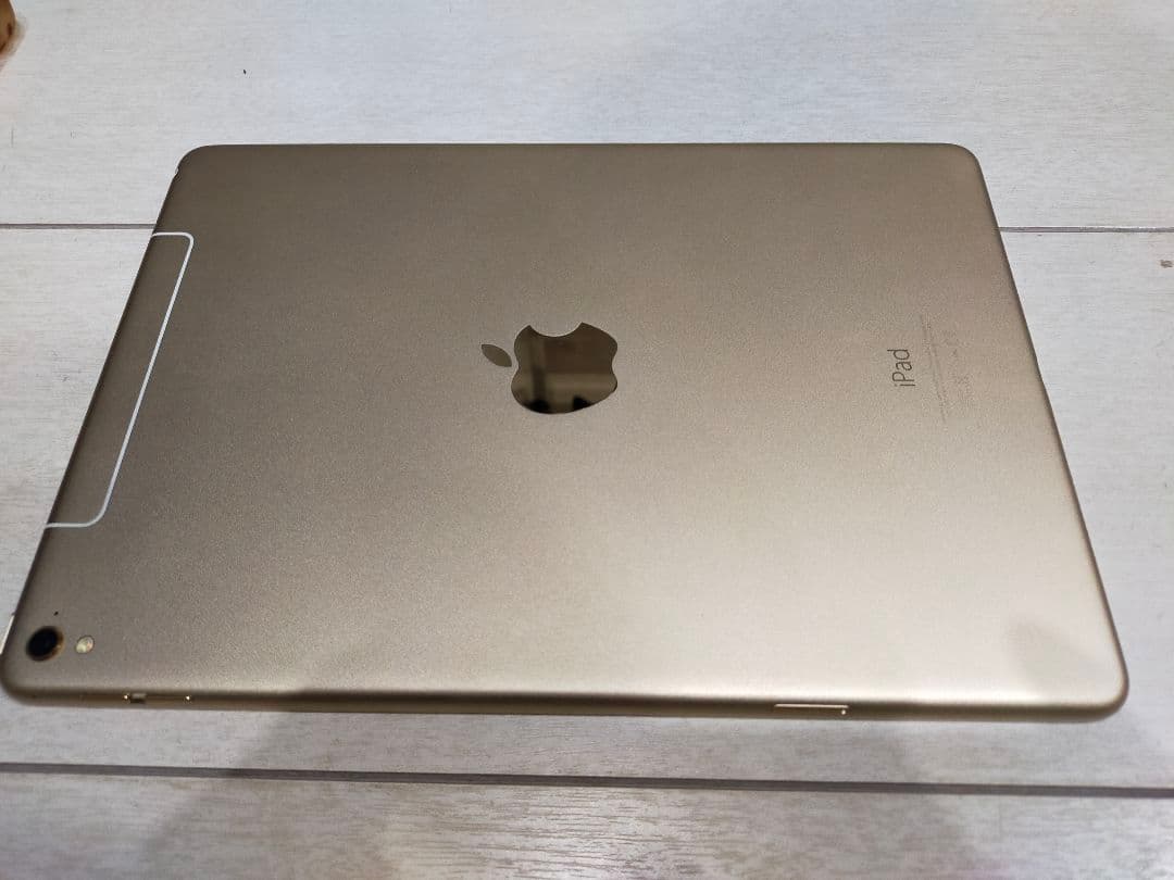 ★【良品】iPad Pro　9.7インチ　32GB　ApplePenci付き