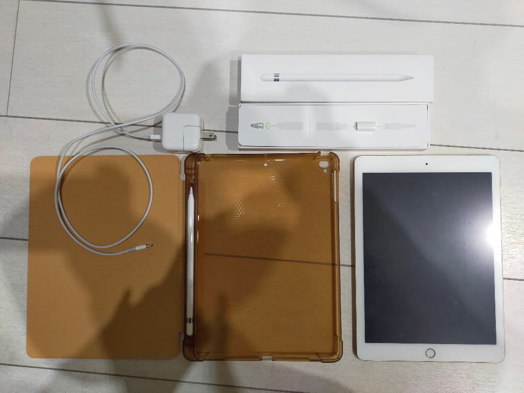 ★【良品】iPad Pro　9.7インチ　32GB　ApplePenci付き
