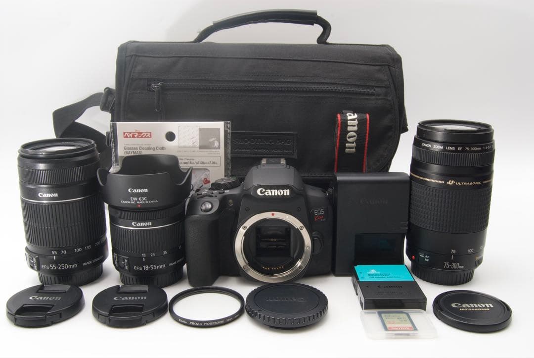 Canon EOS Kiss X10i デジタル一眼レフカメラ　レンズ3本キット