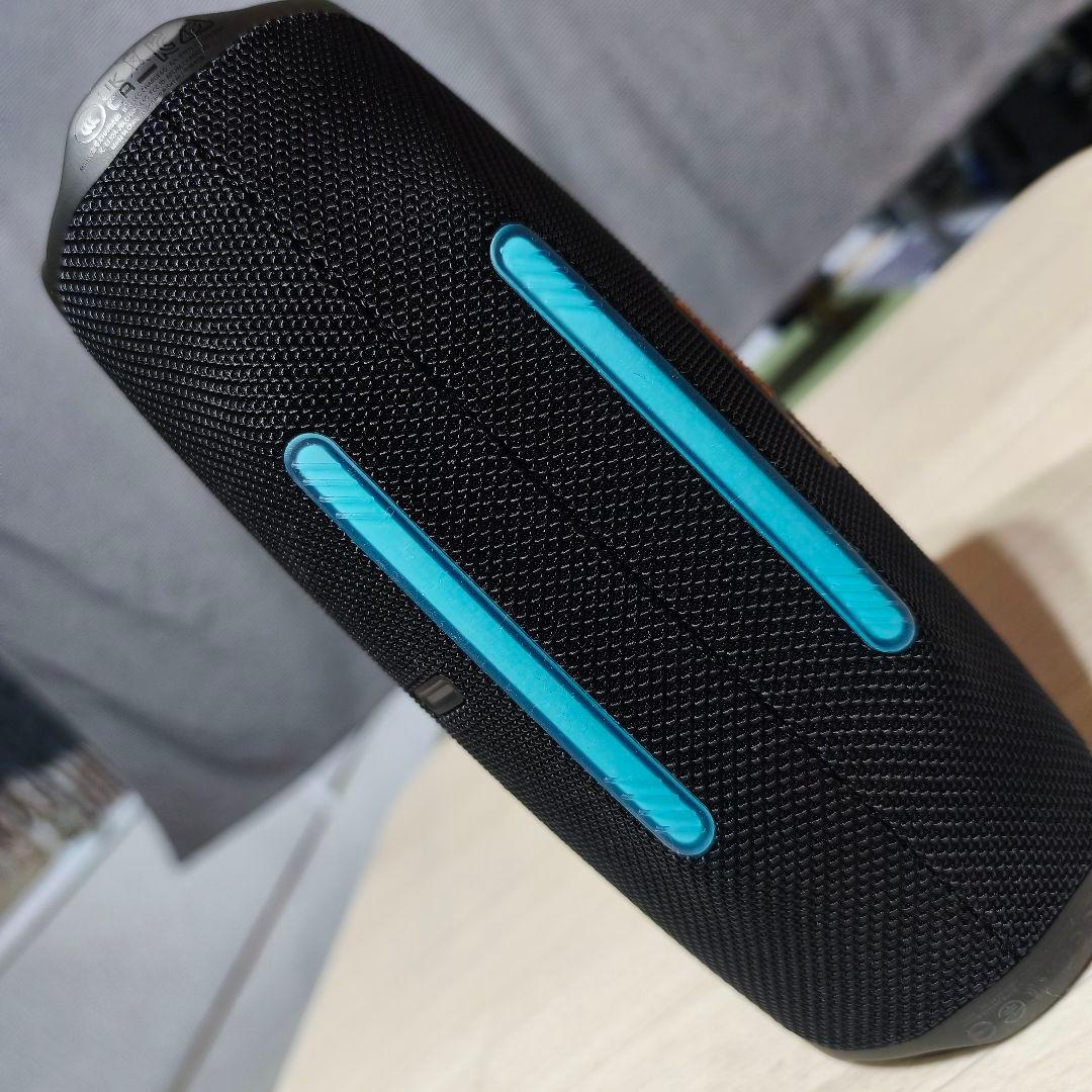 JBL CHARGE6 Bluetoothスピーカー （色 ファンキーブラック）