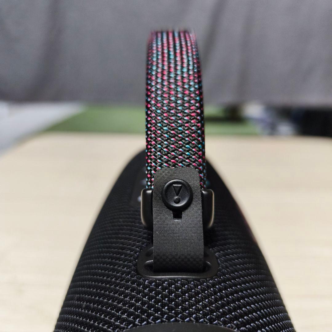 JBL CHARGE6 Bluetoothスピーカー （色 ファンキーブラック）