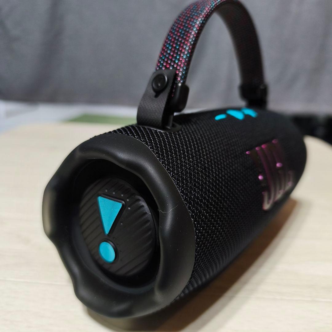 JBL CHARGE6 Bluetoothスピーカー （色 ファンキーブラック）