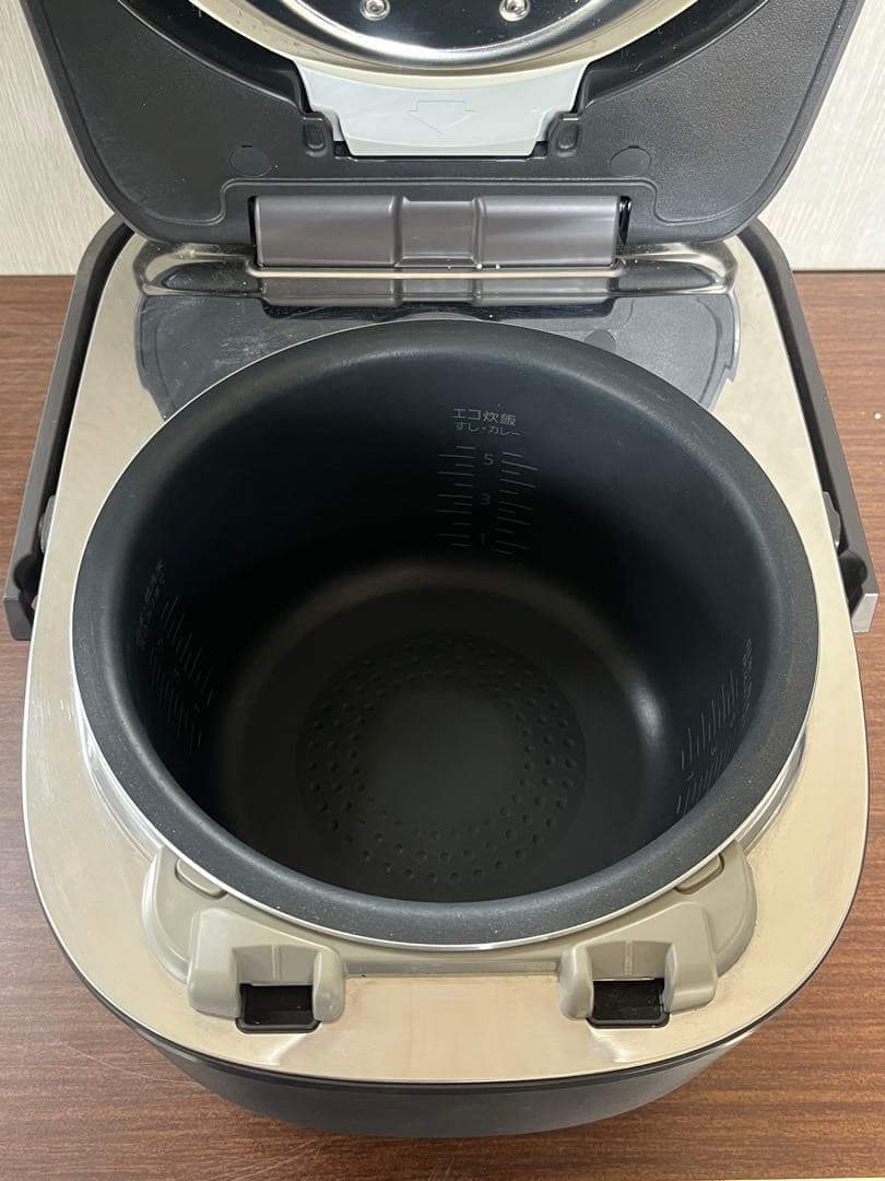 Panasonic SR-M10E3 IH炊飯器 5.5合 2023年製 綺麗