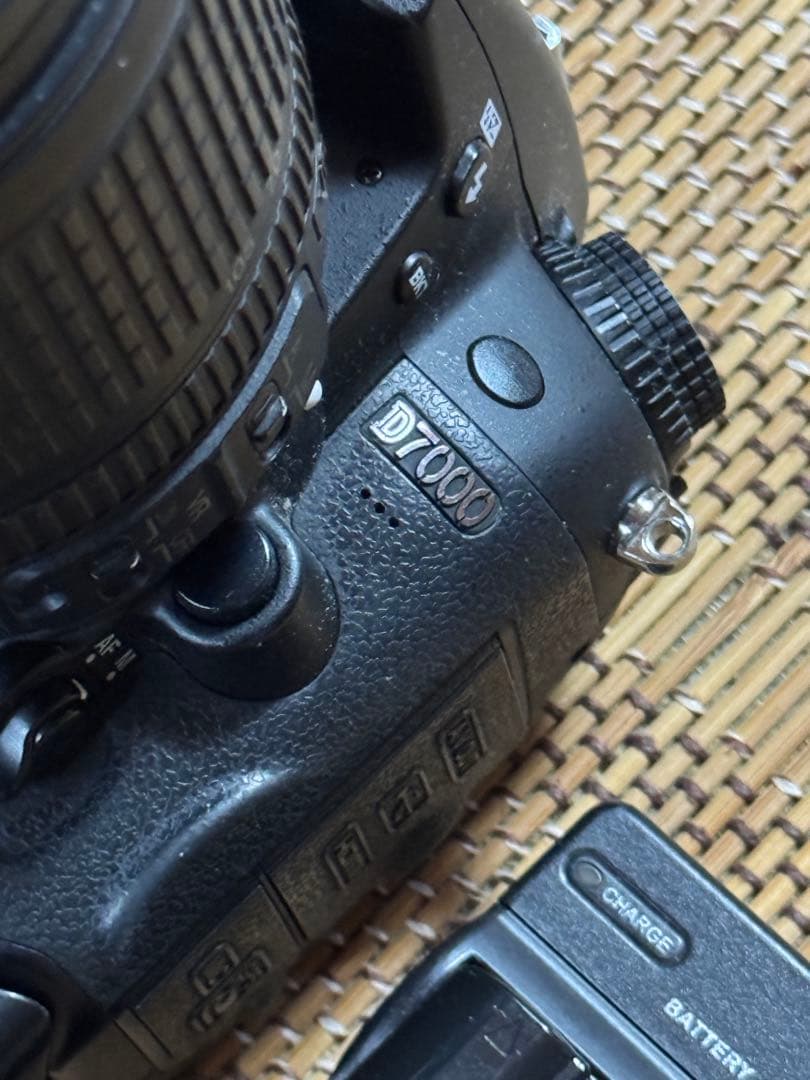Nikon D7000 18-105mm レンズキット バッテリー2個・グリップ