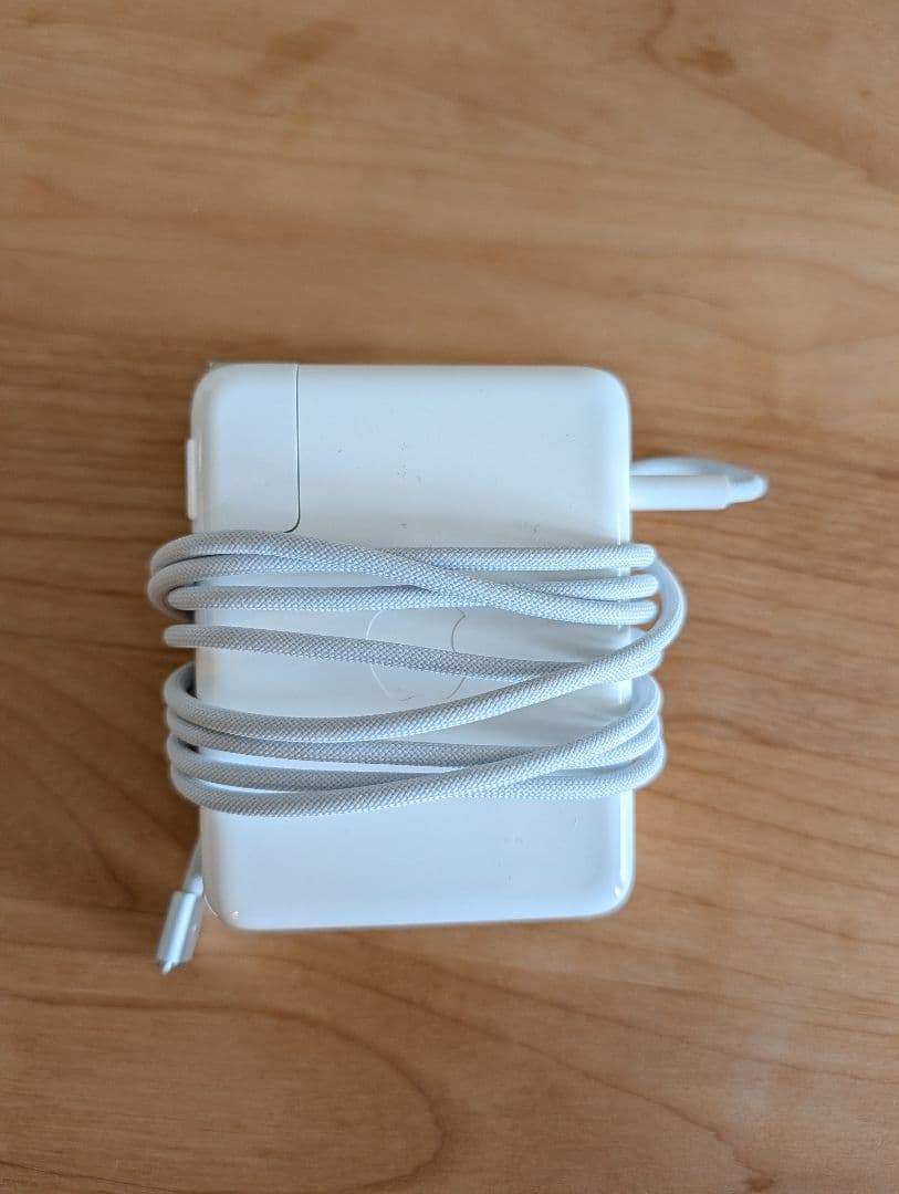 Apple 140W 電源アダプタ A2452