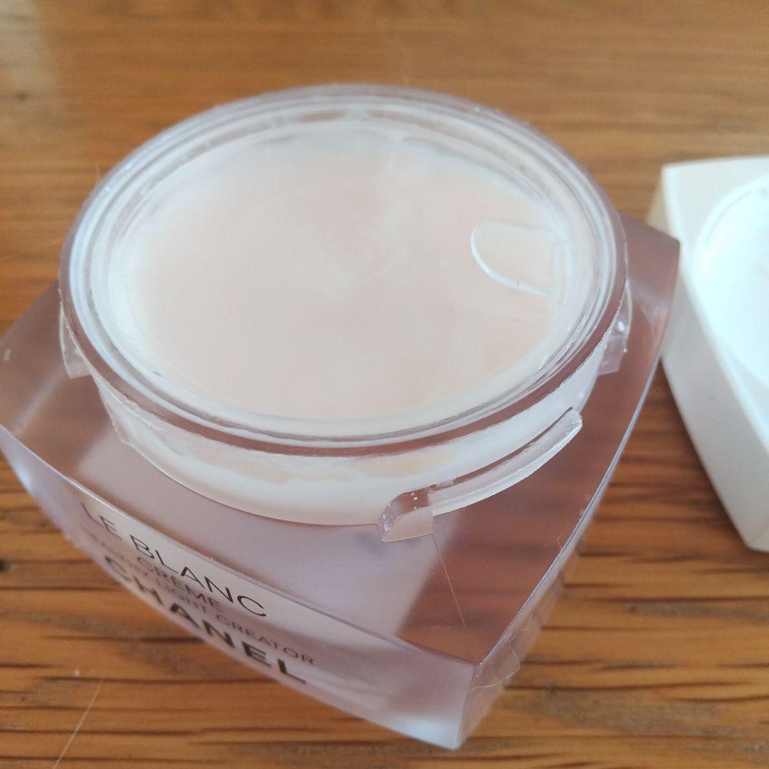 CHANEL LE BLANC CRÈME HLCC