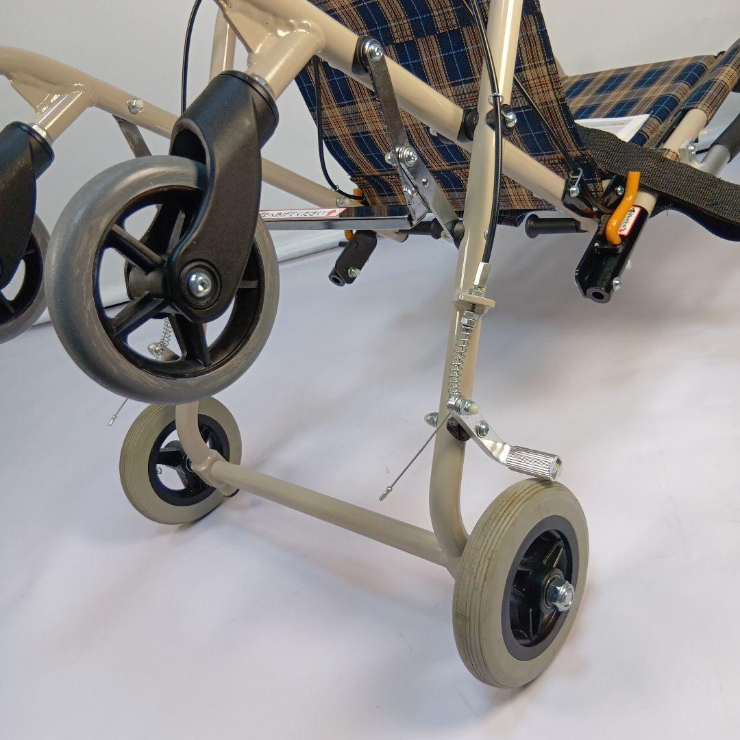 【送料無料】マキライフテック コンパクト車いす のっぴー NP-001匿名配送