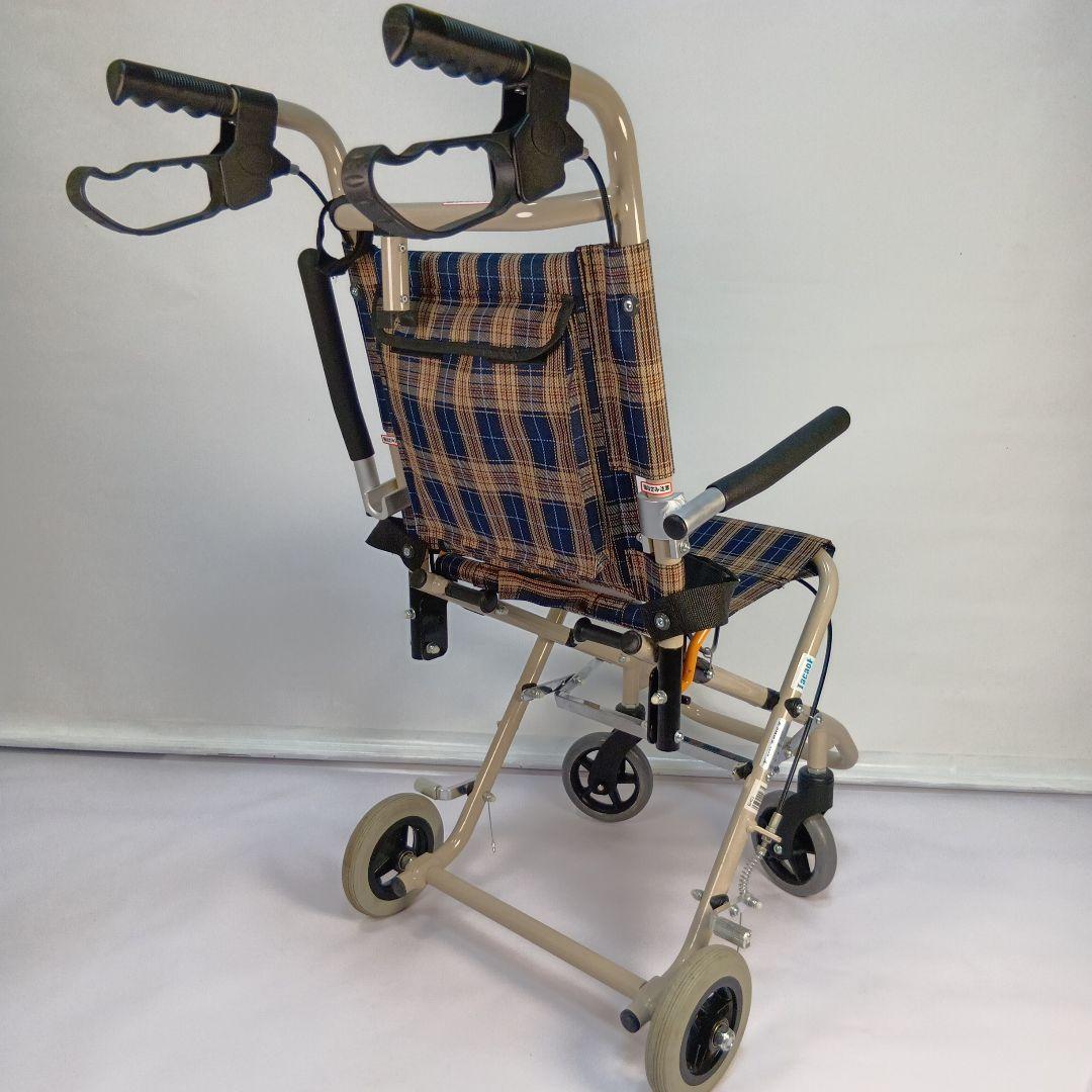 【送料無料】マキライフテック コンパクト車いす のっぴー NP-001匿名配送