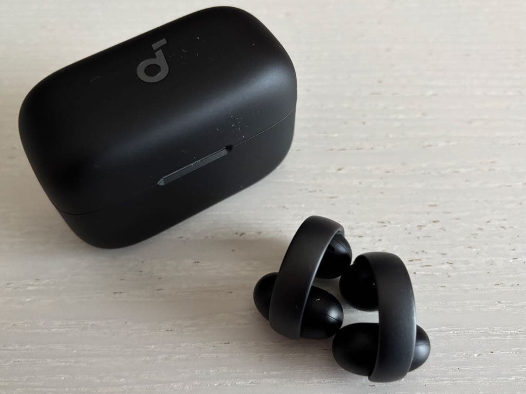 【美品】Anker soundcore AeroClip ブラック イヤーカフ