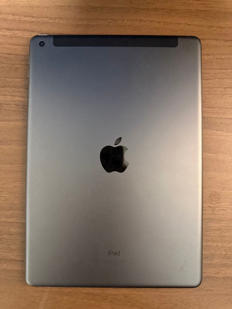 iPad 9世代本体 カバー シリアル 箱付き