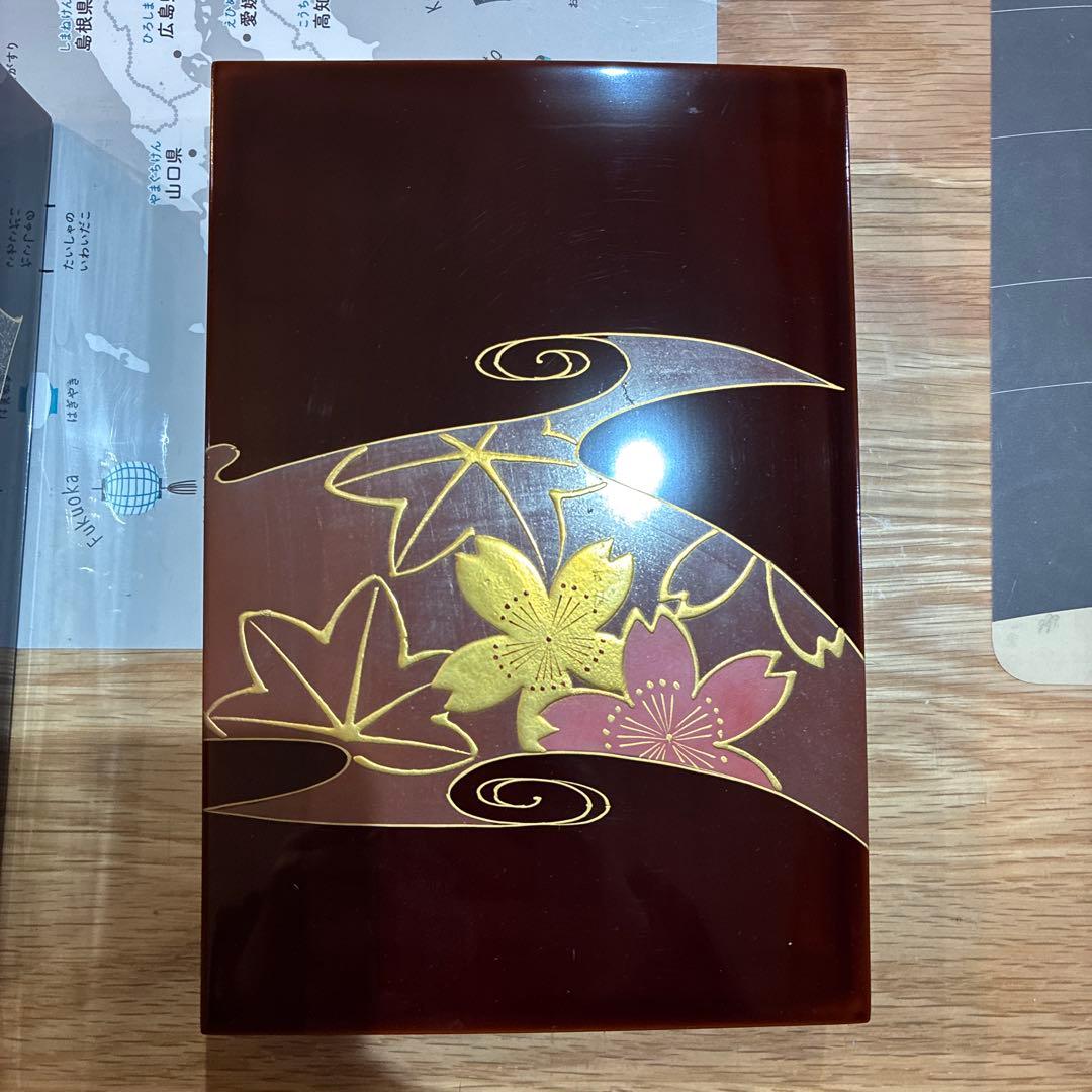 茶箱　漆塗り　輪島塗　蒔絵　花絵　桜　春