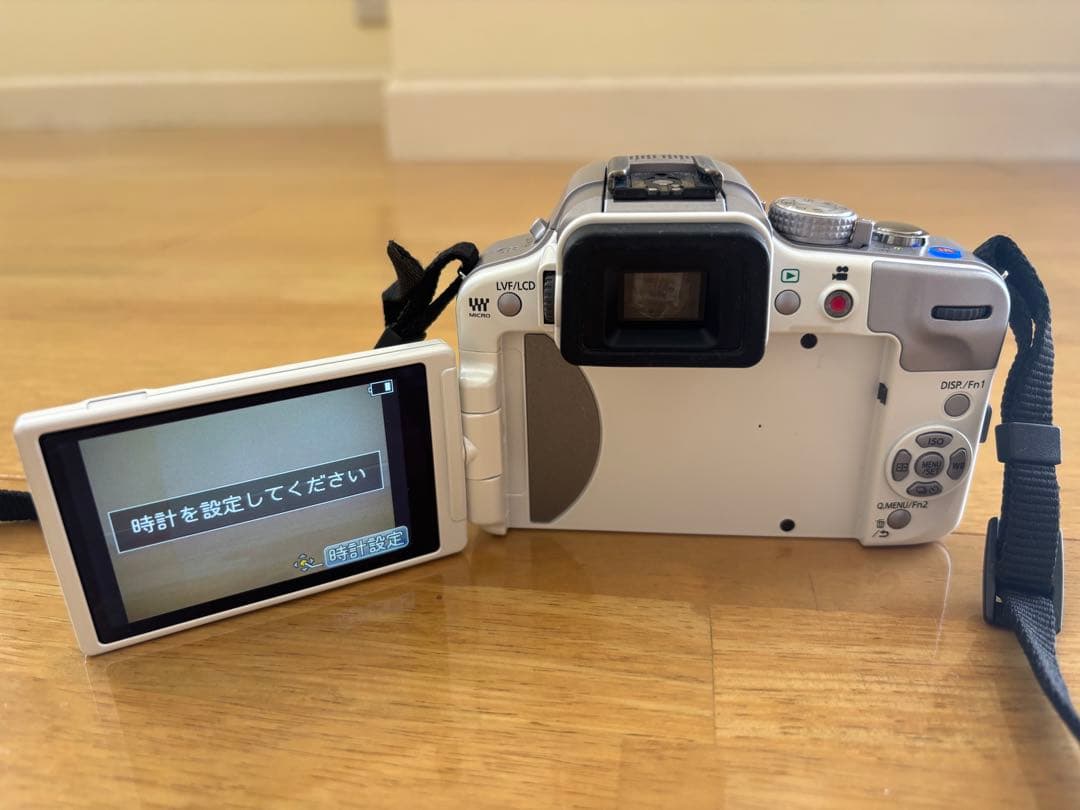 【美品】ミラーレス一眼カメラ LUMIX DMC-G3W ダブルズームレンズ