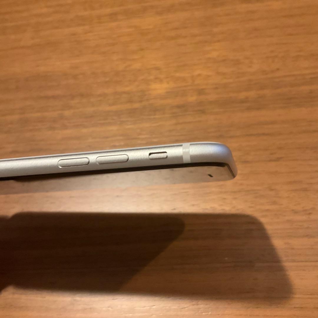 iPhoneSE (第3世代) スターライト 64GB