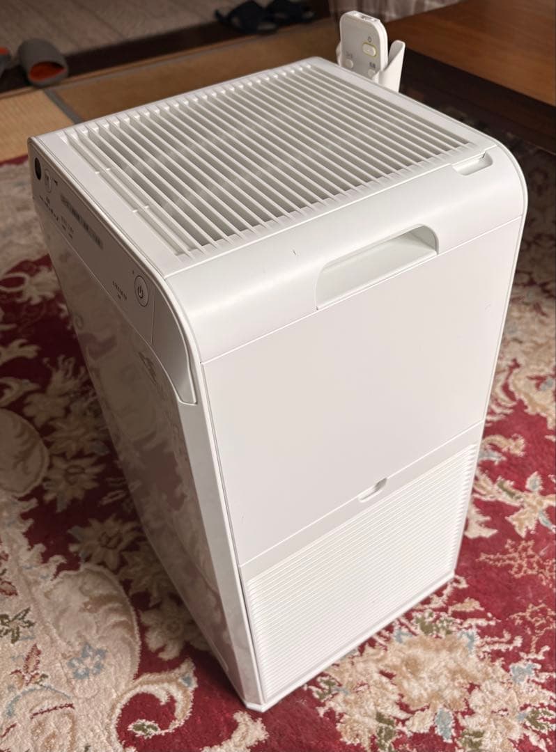 DAIKIN 空気洗浄機MC55ZKS-W 2023年製 (箱、取扱説明書なし)