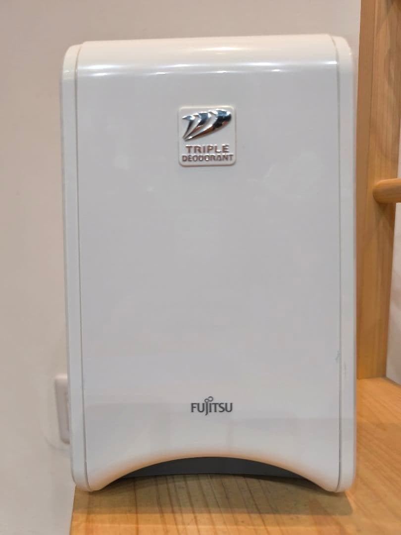Fujitsu トリプル脱臭機 DAS-15E-W