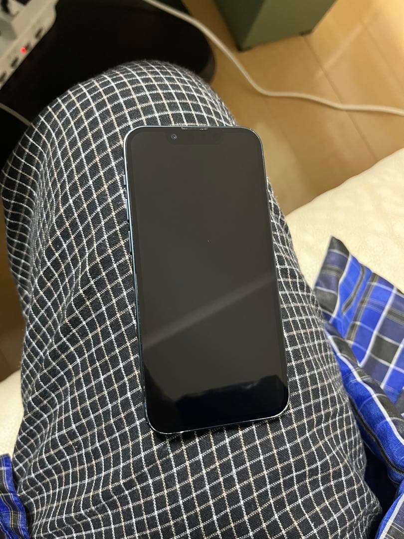 iPhone13mini ミッドナイト　電源ボタン使用不可