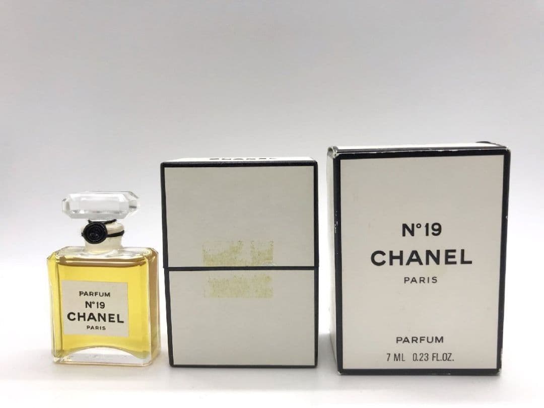 未使用 香水 シャネル CHANEL No.19パルファム14ml 7ml 2点