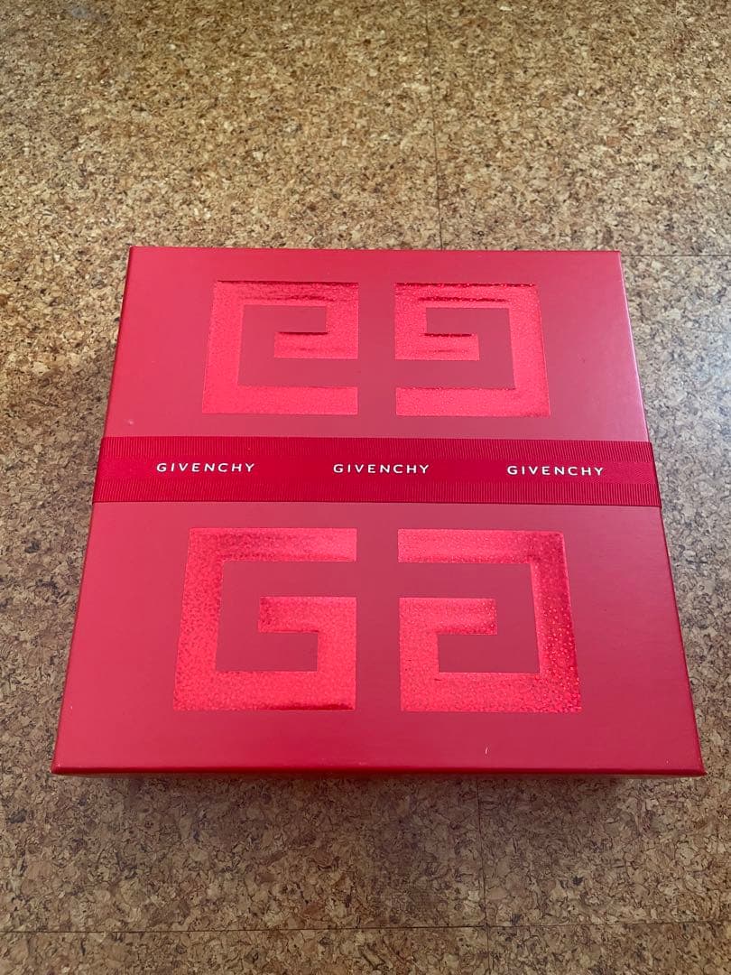 【新品未使用】GIVENCHY l’interdit ランテルディ50mlコフレ