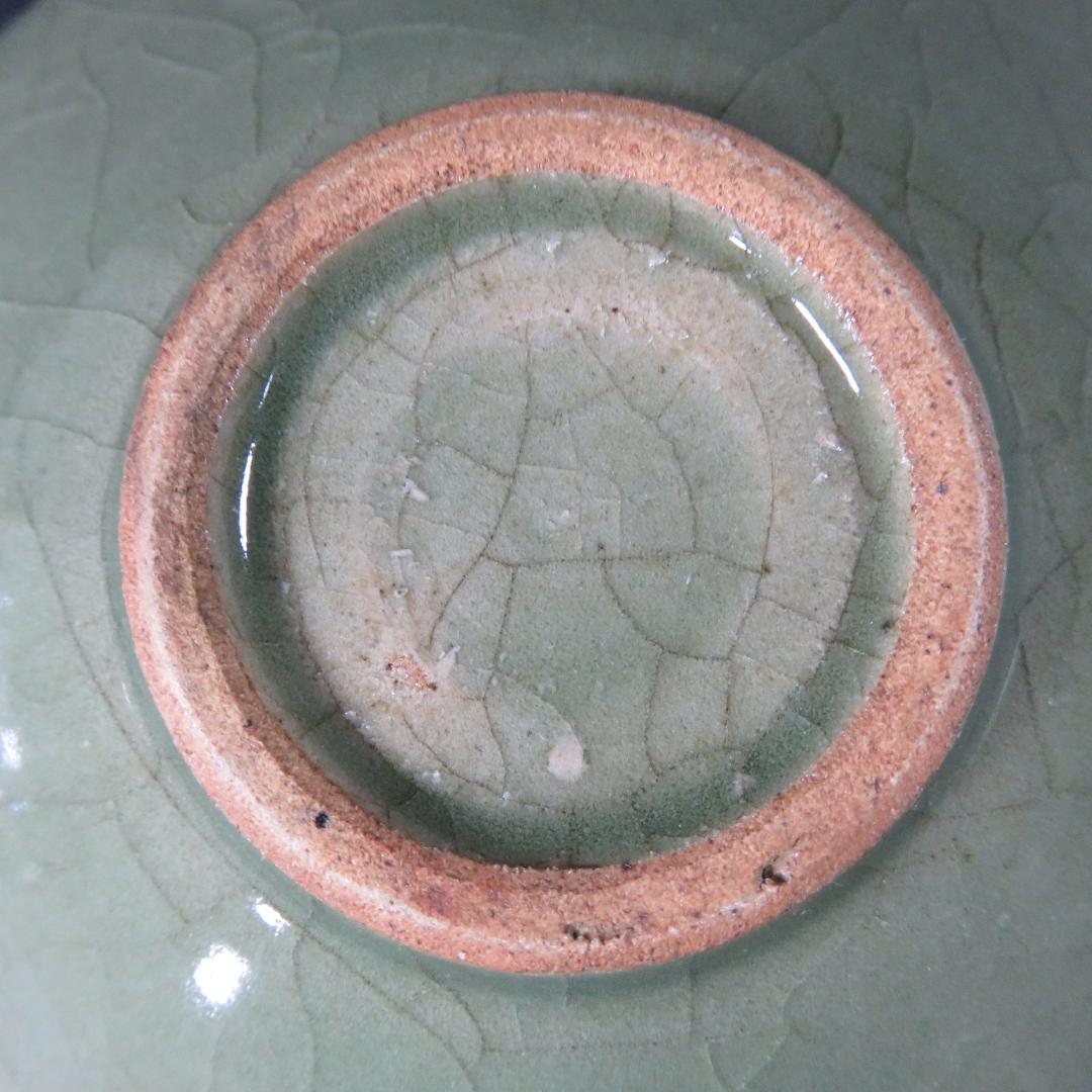 茶碗 木箱 共箱 青磁 貫入 草文 茶の湯 抹茶碗 茶器 茶道具