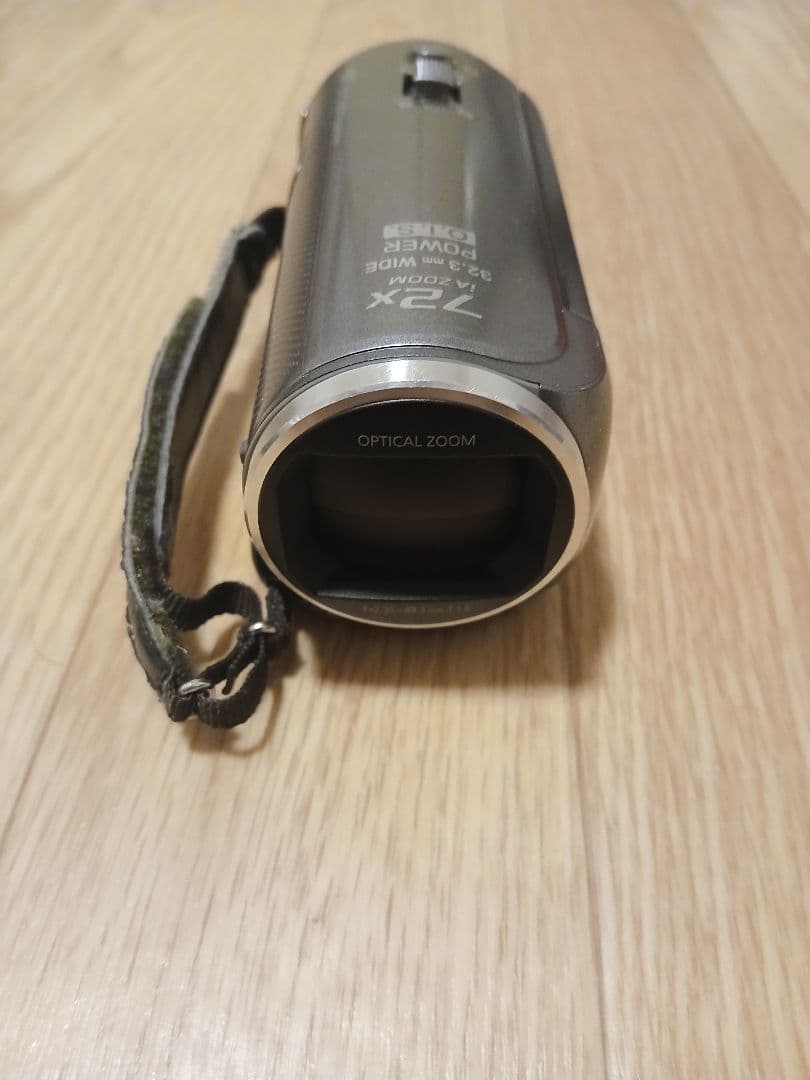 Panasonic HC-V210M Silver GreyフルHDビデオカメラ