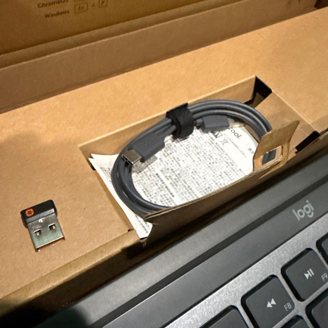 ロジクール MX KEYS ワイヤレスキーボード　+　Unifyingレシーバー
