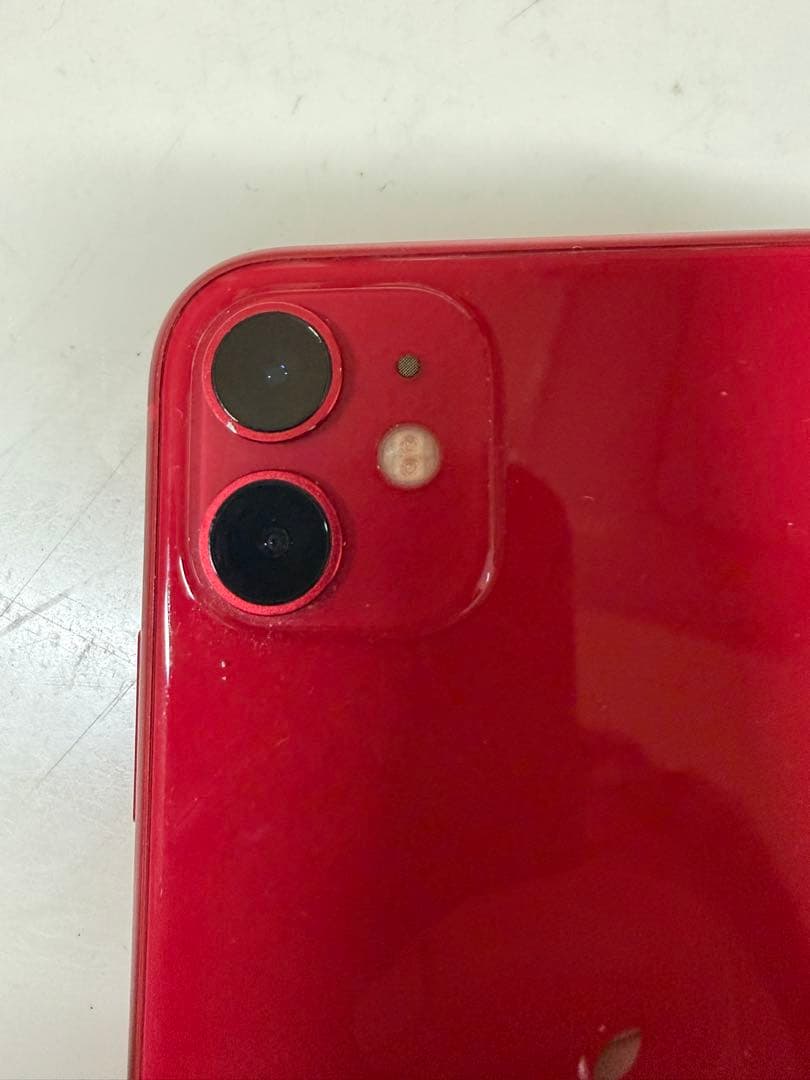 Apple iPhone 11 赤　au 128G
