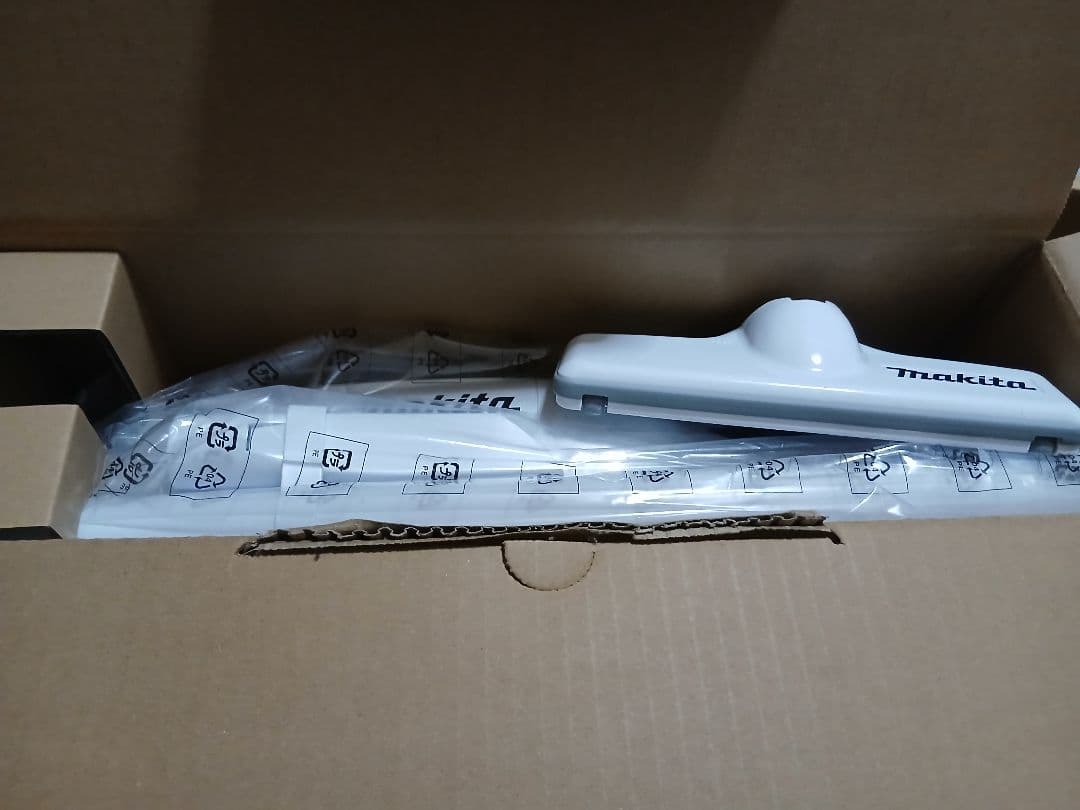 Makita CL140FDZW 充電式クリーナ 充電式掃除機