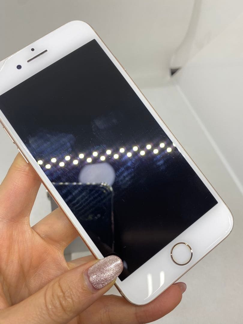 Iphone 8 64GB Sim フリー　22703
