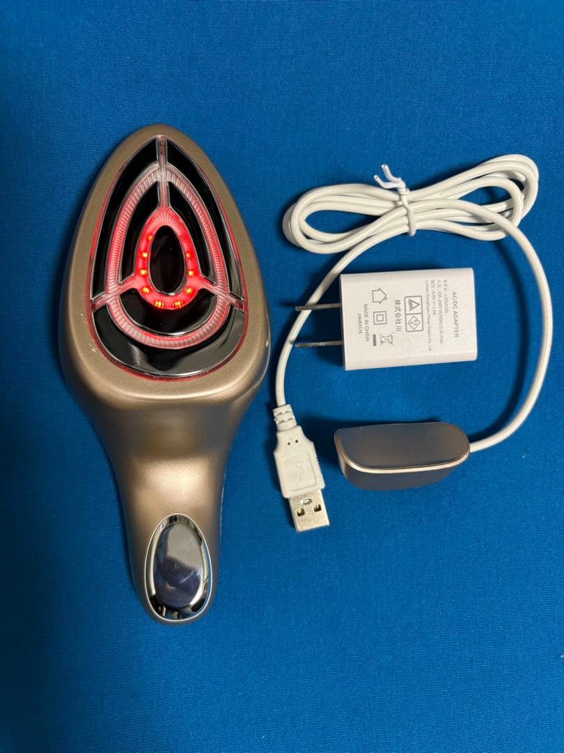 IKKOプロデュース MEラボンエクラ Éclat 美顔器 ゴールド 充電器付き