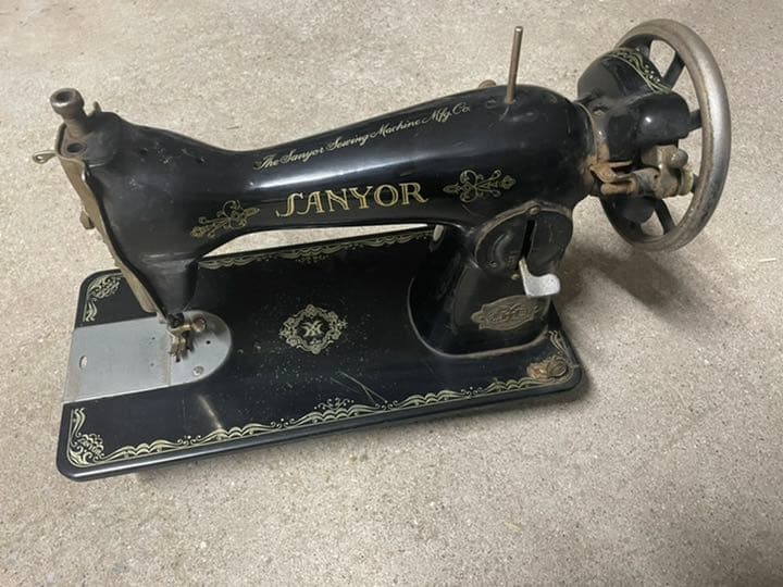 アンティーク ミシン 昭和レトロ レトロ 黒 アンティークミシン Sanyor