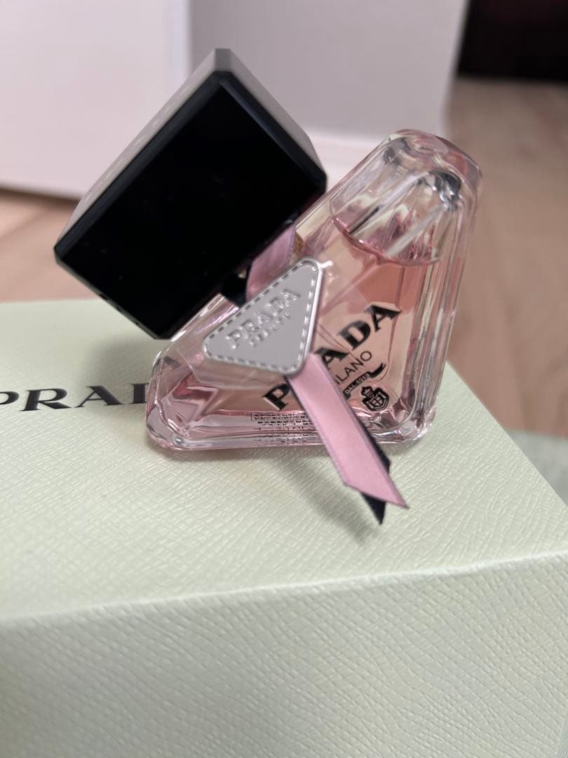 PRADA PARADOXE オーデパルファム 専用ポーチ付き