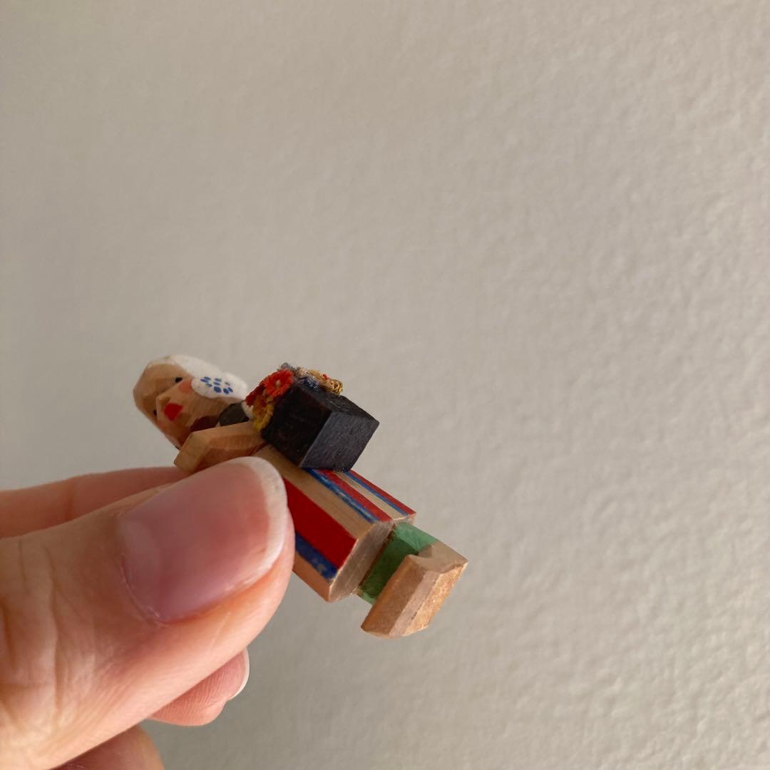 【サービス品】ドイツヴィンテージ　エミールヘルビッヒ工房小さな木製オブジェ×7