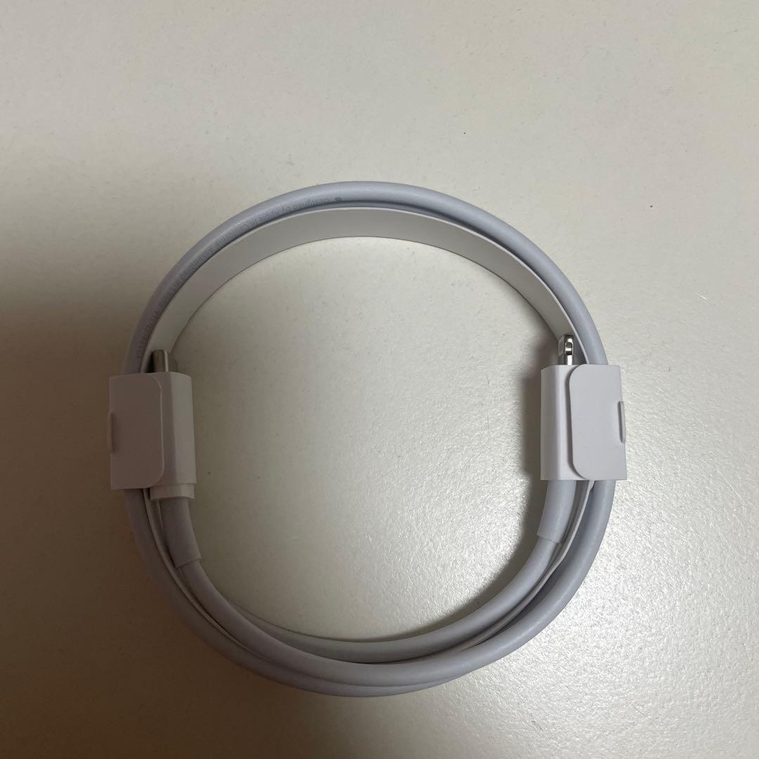 Beats Solo Pro ホワイト
