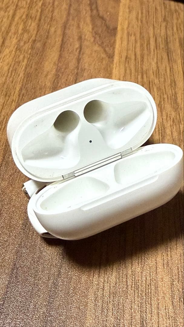 AirPods第2世代 本体 ホワイト ワイヤレスイヤホン