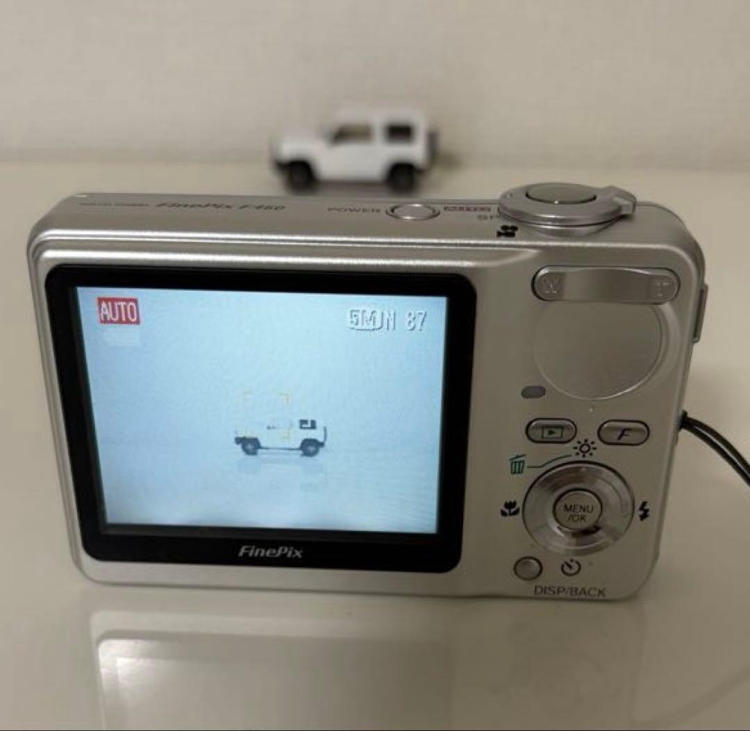 【動作確認済】FUJIFILM FinePix F460 本体と付属品