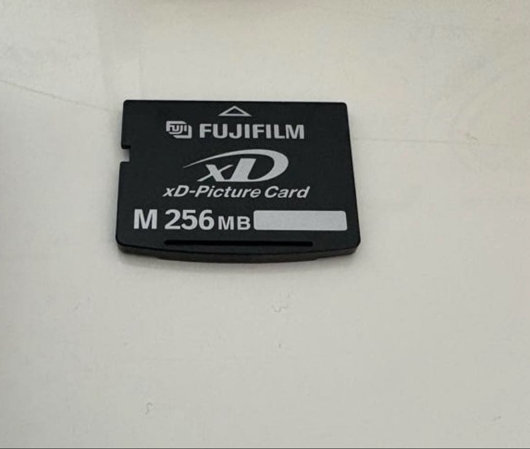 【動作確認済】FUJIFILM FinePix F460 本体と付属品