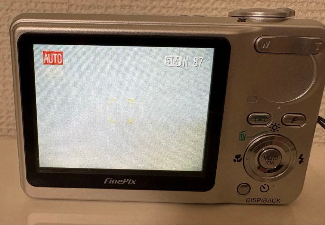 【動作確認済】FUJIFILM FinePix F460 本体と付属品