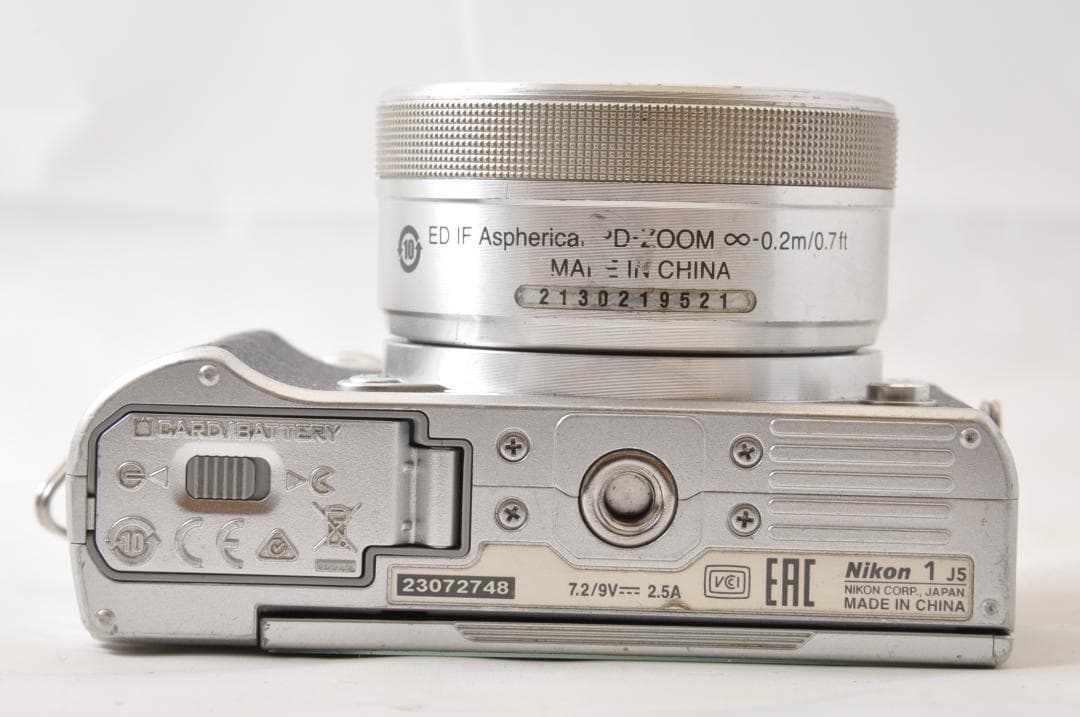 ■ 美品 ■ ニコン　Nikon 1 J5 レンズキット ≪16GBカード付≫