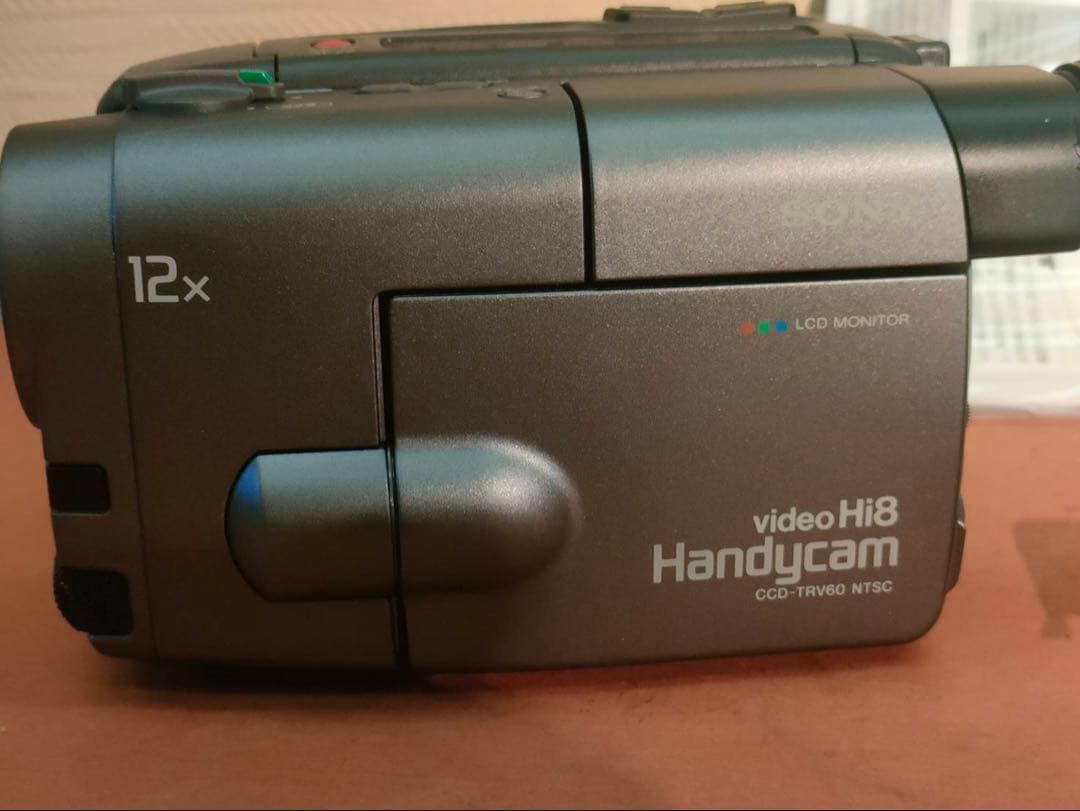 ソニービデオカメラ handycam CCD-TRV60 デッドストック品
