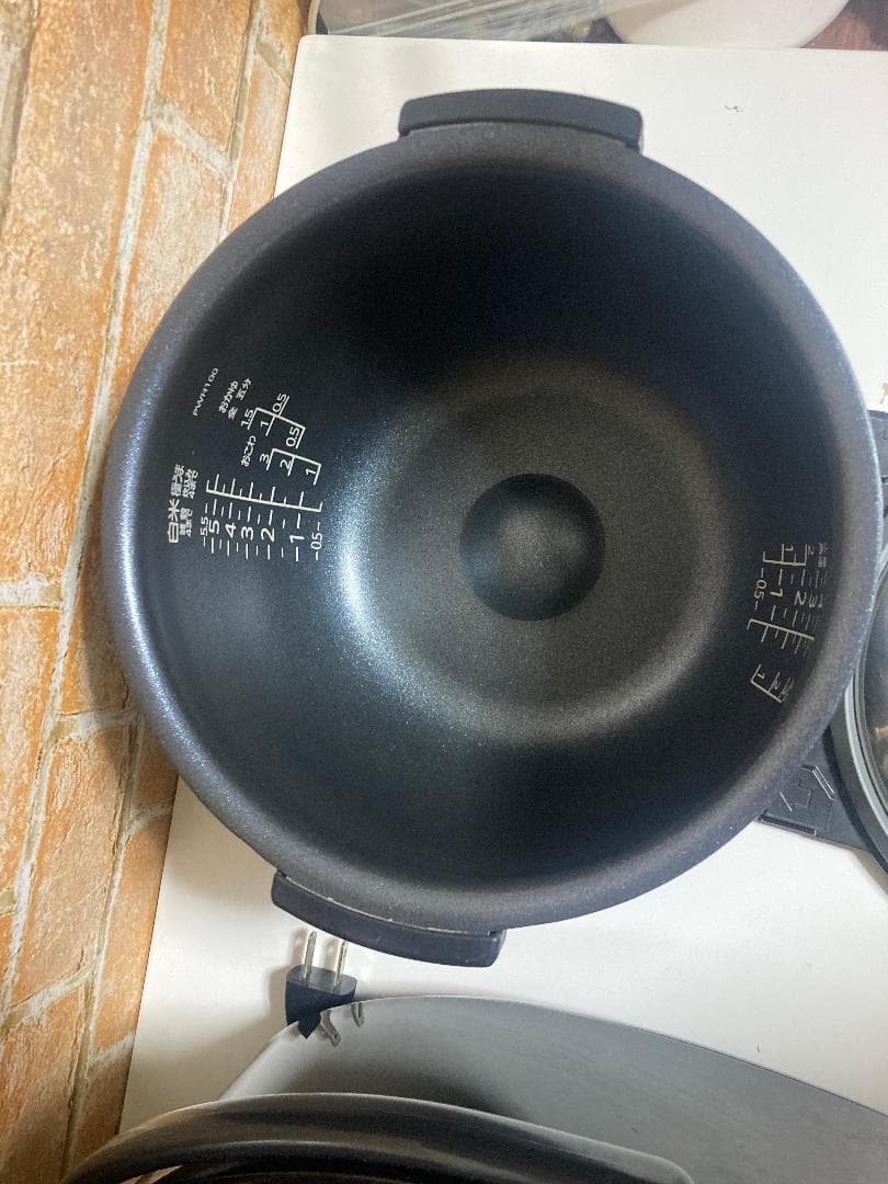 ★美品★ 2022年製 タイガー JPW-H100 IH炊飯器 5.5合炊き