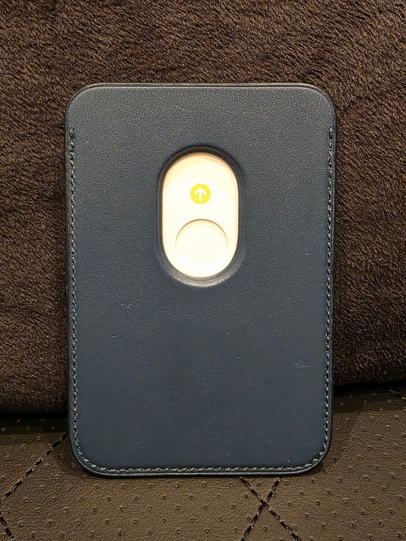 アップル純正　magsafe対応iphone レザーウォレット