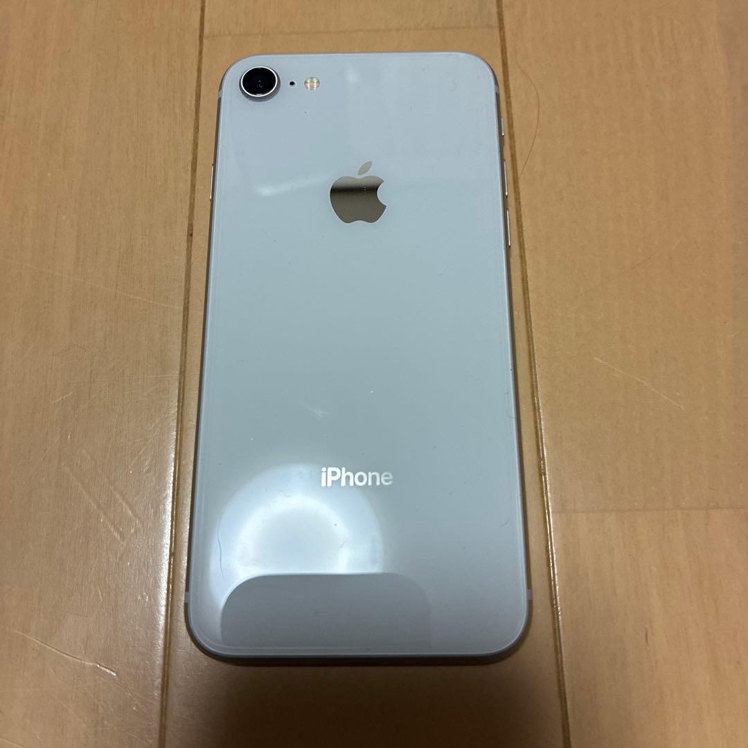 iPhone 8 シルバー 64 GB SIMフリー