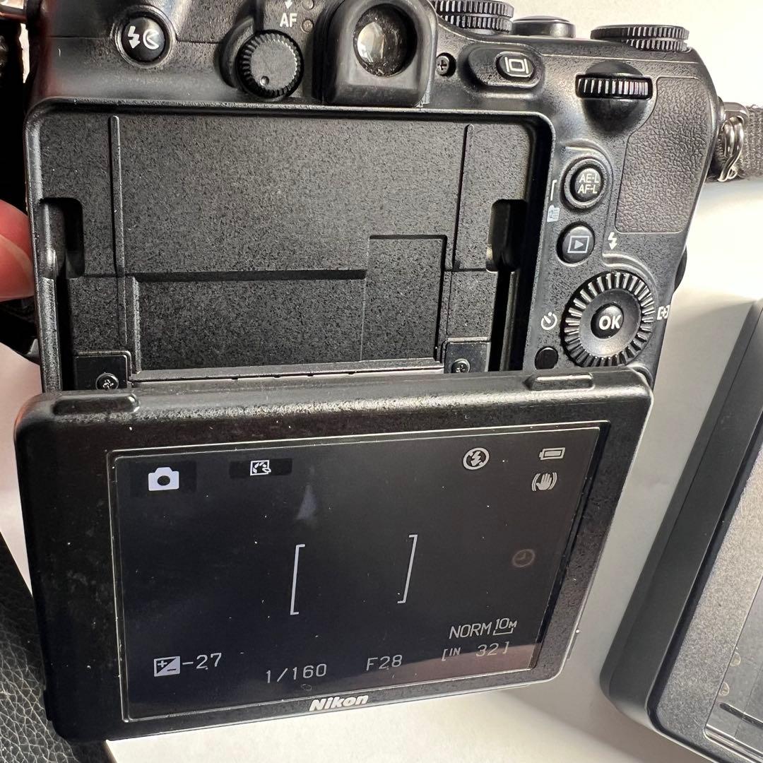 【Nikon/ニコン】COOLPIX P7100 通電確認済み