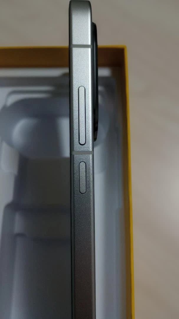 【ほぼ新品】Xiaomi POCO F7 256GB シルバー SIMフリー