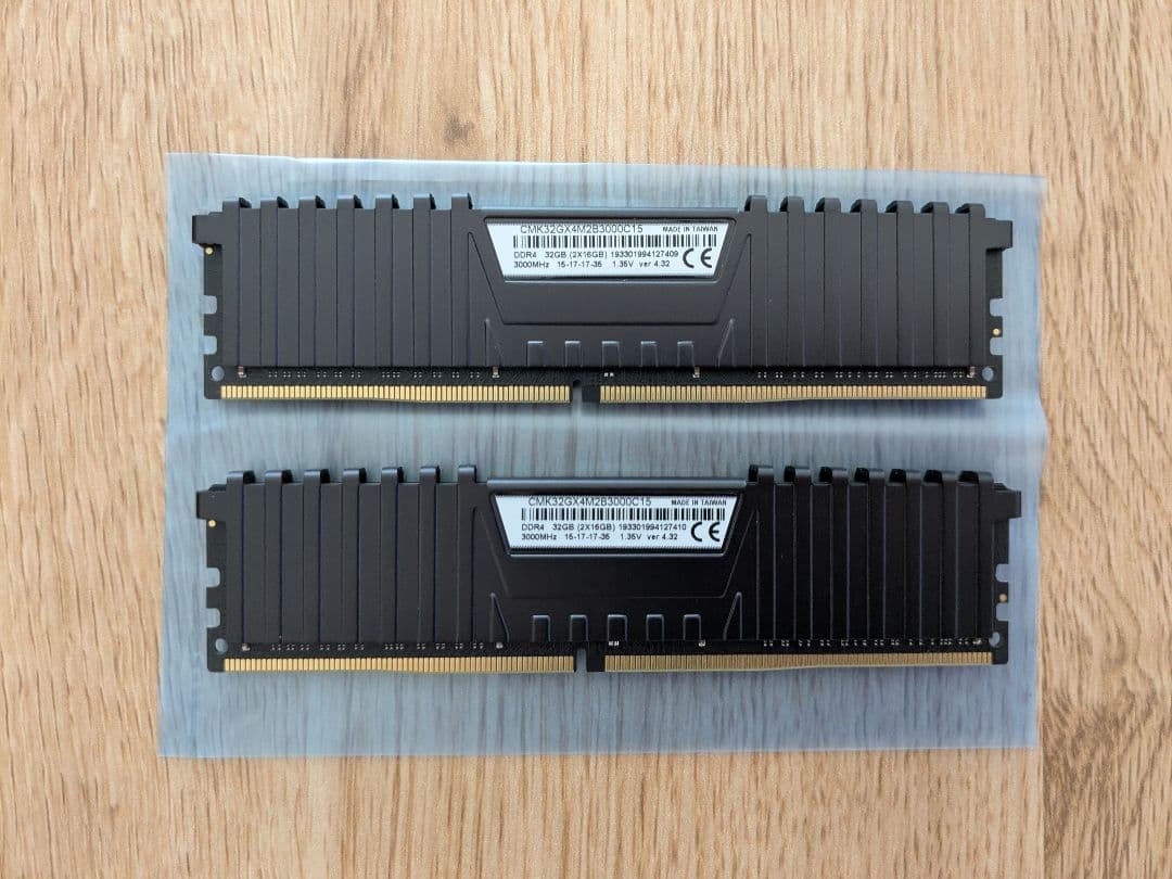 CORSAIR DDR4 32GB 16GB × 2枚 3000MHz
