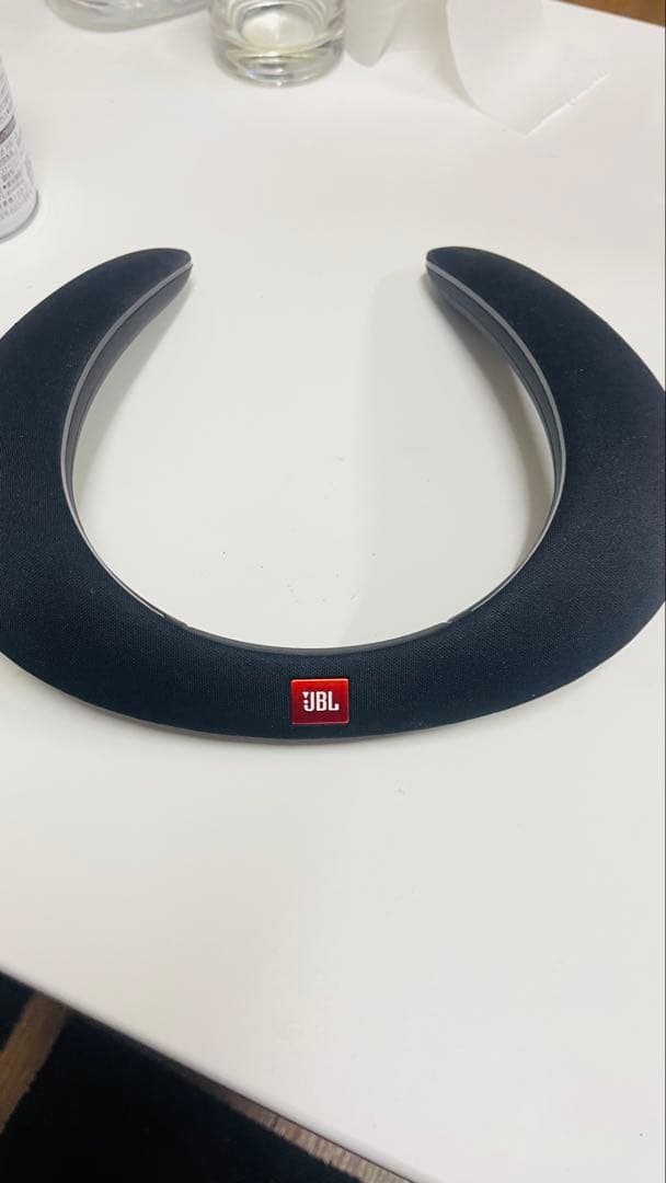 メーカー:JBL 型番: SOUNDGEAR 品名:ウェアラブルネックスピーカー