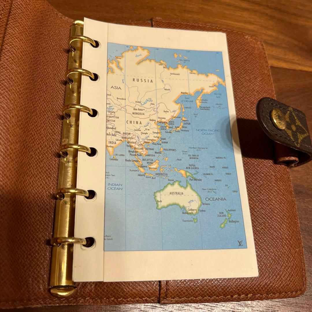 ルイヴィトン　ビンテージ手帳　世界地図付き