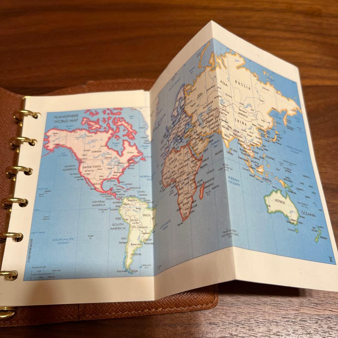 ルイヴィトン　ビンテージ手帳　世界地図付き