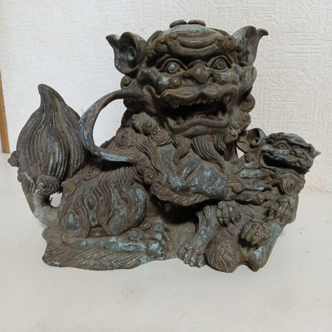 青銅製 獅子と子獅子の置物